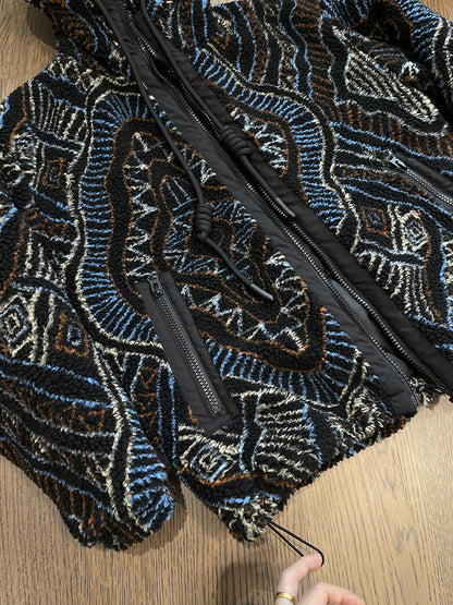 Warmes Plus Fleece-Imitat aus Lammwolle im Ethno-Stil 