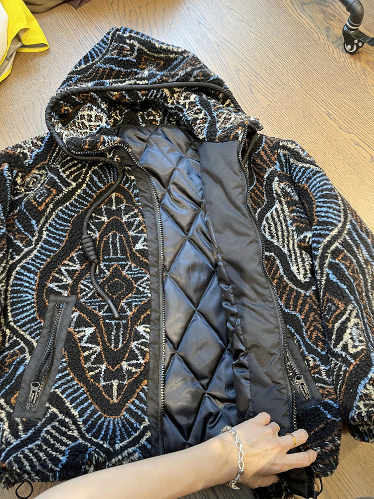 Warmes Plus Fleece-Imitat aus Lammwolle im Ethno-Stil 